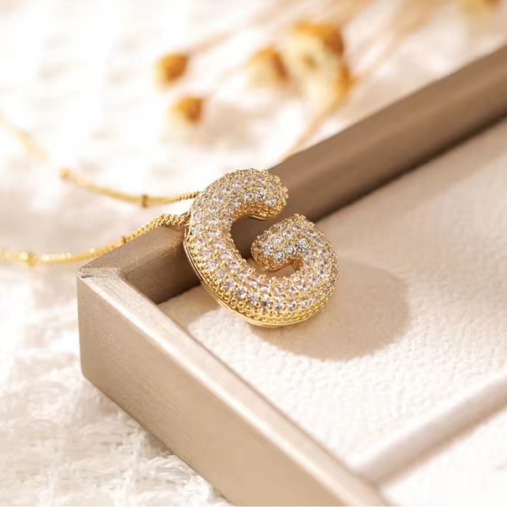 Letter G Initial Zircon Balloon Necklace - Picture 2 of 6